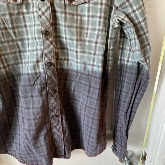 Southern Thread Women’s XL Pearl Snap Button Up Long Sleeve Shirt Plaid Western - Picture 6 of 15